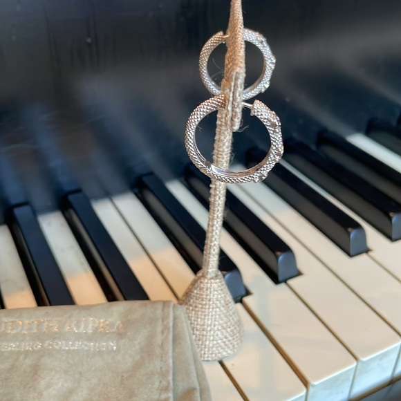 Judith Ripka textured silver sterling hoops - Picture 6 of 6